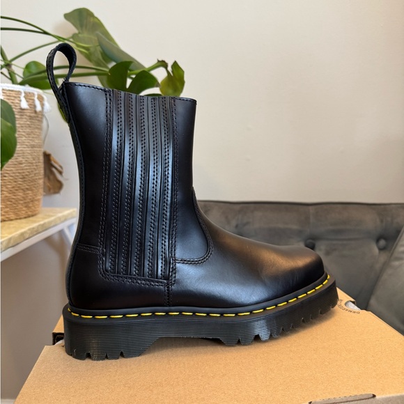 New, Never Worn! Dr. Martens Black Chelsea Boots - Picture 3 of 11